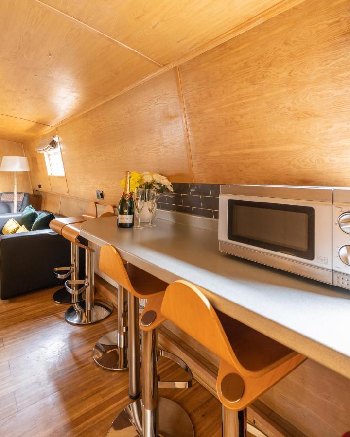Edinburgh - Houseboats Hotel Exterior photo