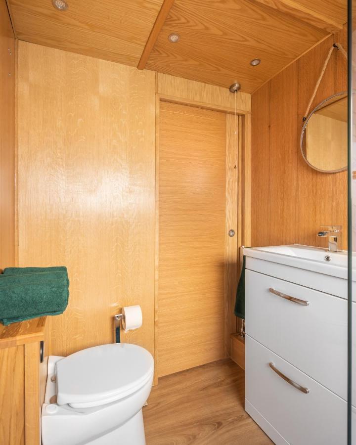 Edinburgh - Houseboats Hotel Exterior photo
