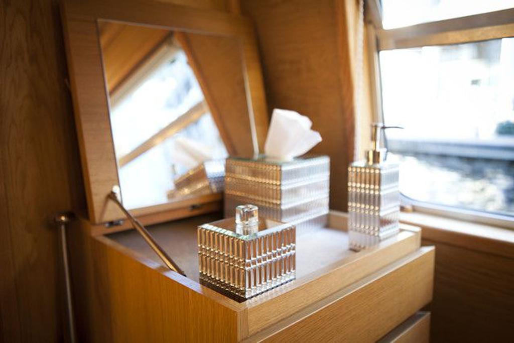 Edinburgh - Houseboats Hotel Exterior photo